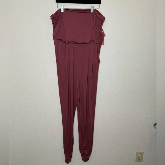 Baggy, Maroon Jumpsuit Romper - Picture 2 of 13